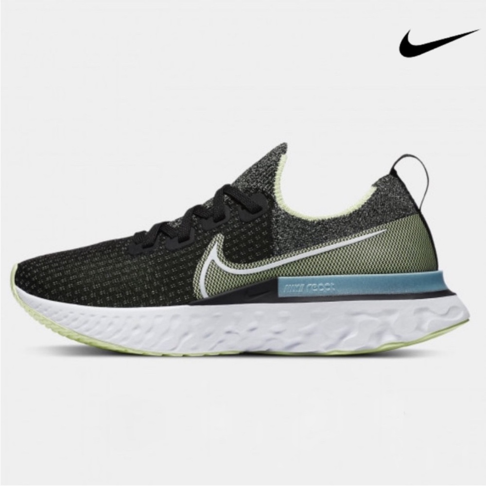 Nike infinity react flyknit sneakers